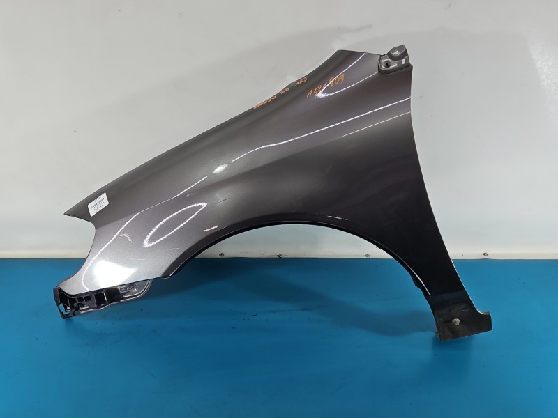 Błotnik przód lewy Toyota Corolla E12 1E3