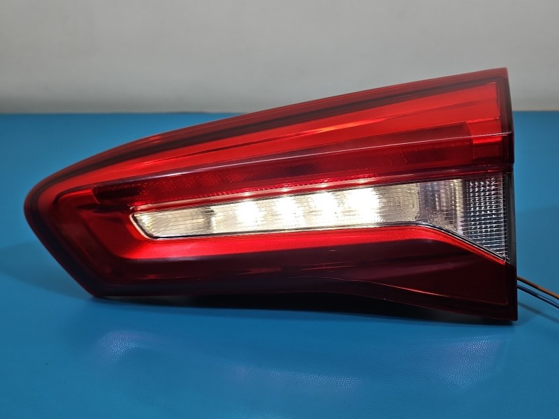 Lampa tył prawa klapy Ford Focus Mk4 kombi EUROPA