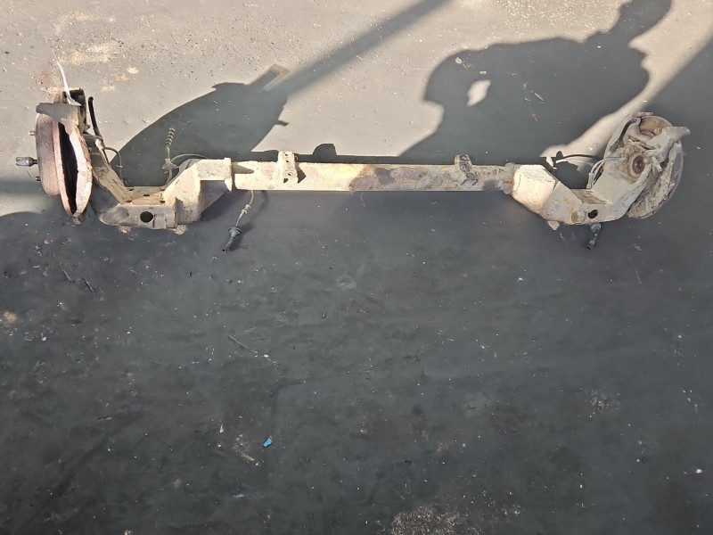 Tylna belka oś tył Chrysler Voyager IV 3.3 V6