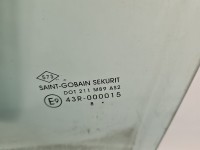 Szyba drzwi przód lewa KIEROWCY Dacia Sandero II 12-20 HB