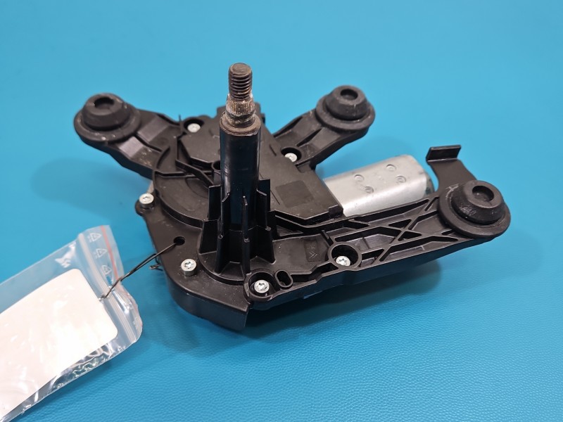 Silniczek Silnik wycieraczki tył Peugeot 2008 I 9678423580A HB Peugeot, 3pin