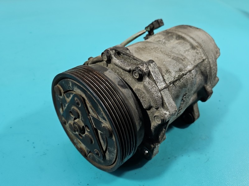 Sprężarka klimatyzacji kompresor Vw Bora 1.6 SR