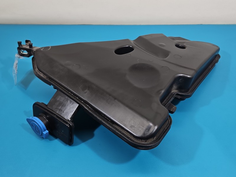 Zbiornik Zbiorniczek płynu spryskiwacza BMW G30