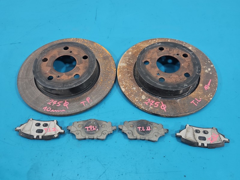 Tarcze hamulcowe tył klocki Toyota Corolla E21 19- 1.5 12V