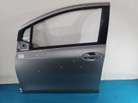 DRZWI PRZÓD LEWE KIEROWCY Toyota Yaris II 5d srebrny 1F8