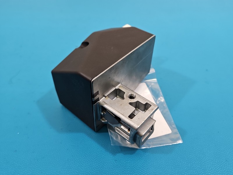 Blokada kierownicy Citroen DS5 11-15 9807502980