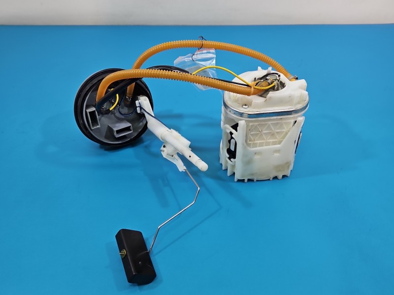 pompka Pompa paliwa Vw Passat B3 1.8 8V Zamiennik, 4pin