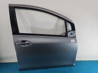 DRZWI PRZÓD PRAWE PASAŻERA Toyota Yaris II 5d srebrny 1F8