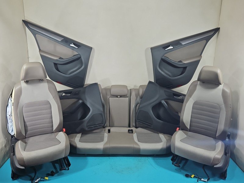 Fotele komplet kanapa Vw Jetta VI Fotele komplet kanapa Vw Jetta VI