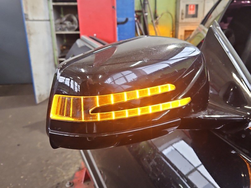 Lusterko prawe Mercedes E C207 A207 czarny 197 europa Lusterko prawe Mercedes E C207 A207 czarny 197 europa
