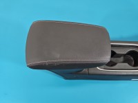 Podłokietnik TUNEL Opel Astra V K 39124504, 39108523, 25533842 EUROPA