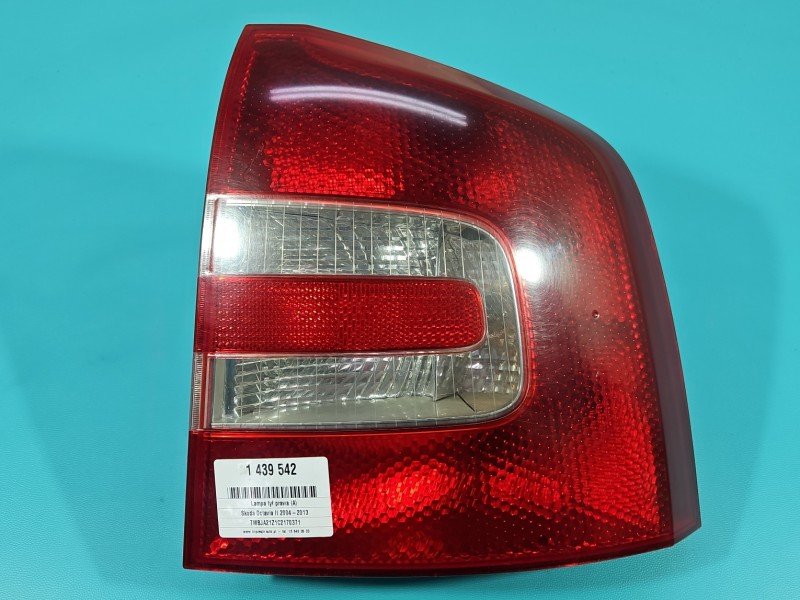 Lampa tył prawa Skoda Octavia II kombi