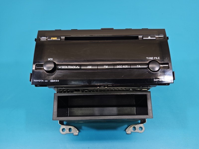 Radio fabryczne Toyota Prius II XW20 03- 86120-47220 radioodtwarzacz