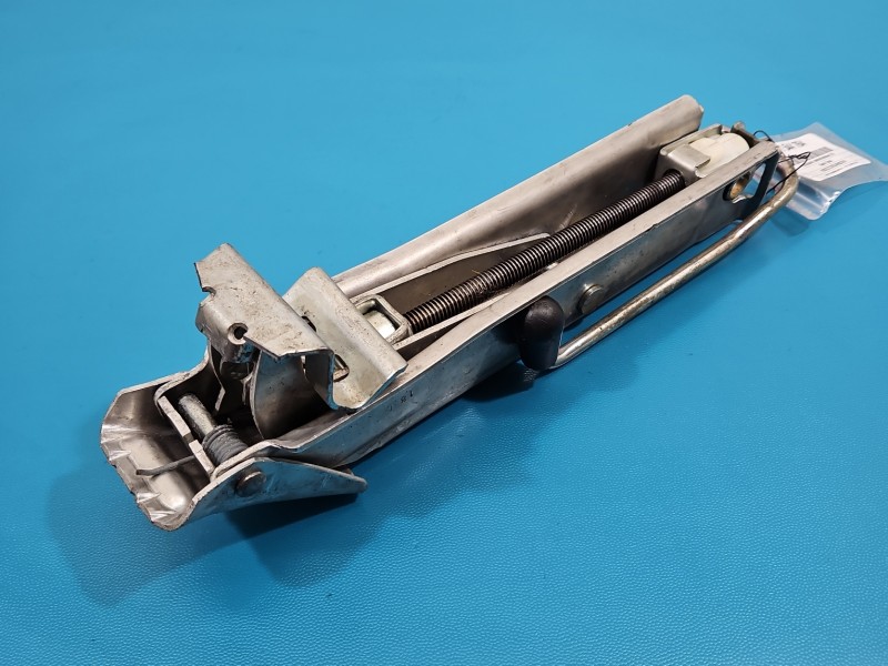 lewarek Podnośnik samochodowy trapezowy Seat Exeo