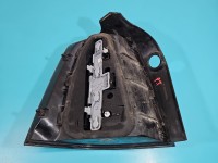 Lampa tył prawa Producent części: OPEL, odpryski odbłyśnika Opel Zafira B HB