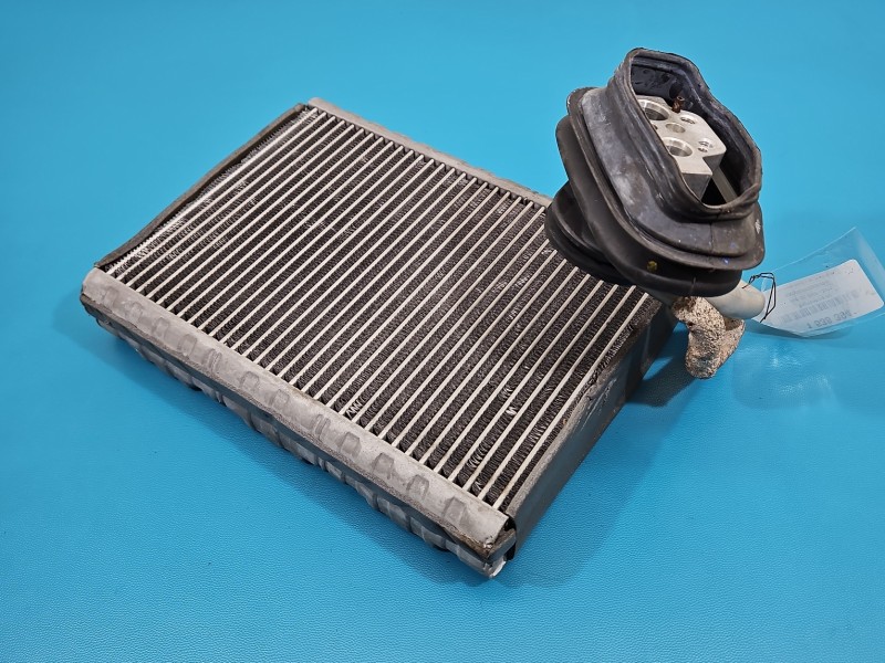 Nagrzewnica AUDI Q5 08- X1187004, Y7556002 EUROPA