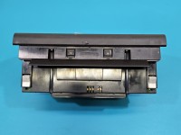 Konsola panel nawiewu Audi A3 8P 8P0820043E