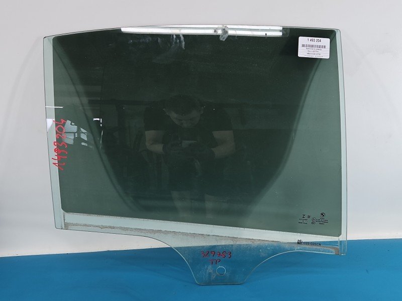 Szyba drzwi tył prawa BMW G20 sedan