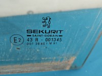 Szyba drzwi tył lewa Peugeot 607 sedan