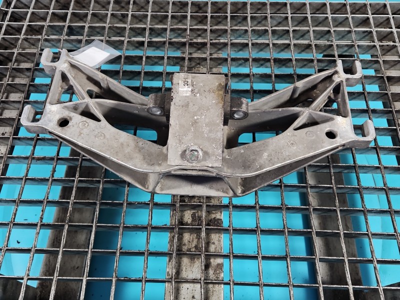 Łapa skrzyni biegów Jaguar XE X760 2.0d