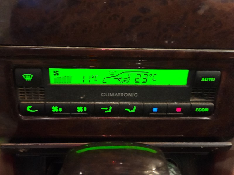 Konsola panel nawiewu Skoda Superb I