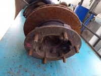 Zacisk tył lewy Mazda Premacy 2.0 ditd HB