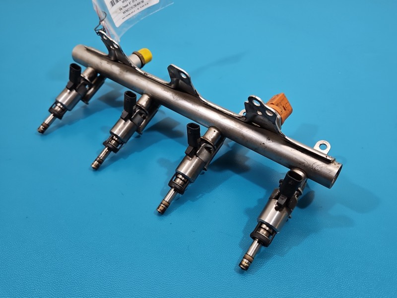 Wtryskiwacz Vw Passat B7 06H906036G, 0261500076, 06J133317M 2.0 TSI