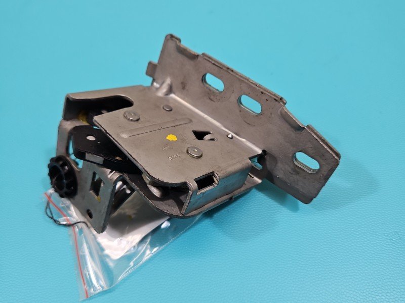 Zamek tył lewy Ford Transit Connect II MK2 12-22 Producent części: FORD, drzwi skrzydłowe górny , DT11-V43287-AE