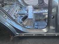 Próg prawy SŁUPEK ŚRODKOWY B Mercedes W213 kombi 5d szary 992
