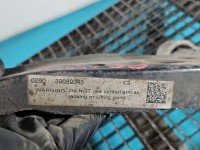 Wahacz przód prawy Opel Astra V K przedni