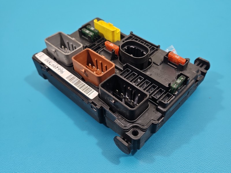 Sterownik moduł Peugeot, Europejska, BSM, pęknięta obudowa, brak mocowania Peugeot 207 9664997880