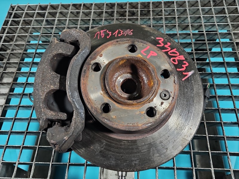 Zwrotnica lewa piasta przód 2.3 DCI Renault Master III 10-24