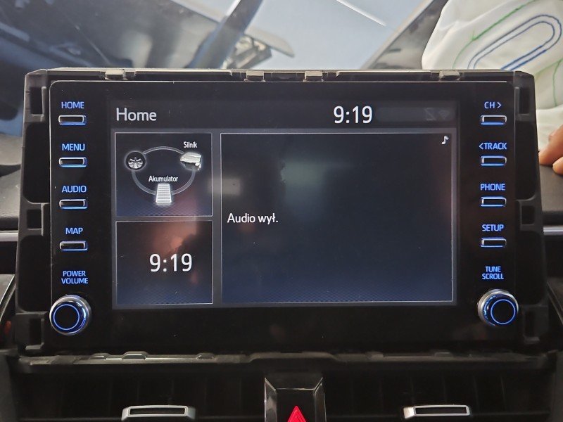 Radio fabryczne Toyota Corolla E21 19- 86140-02820 radioodtwarzacz