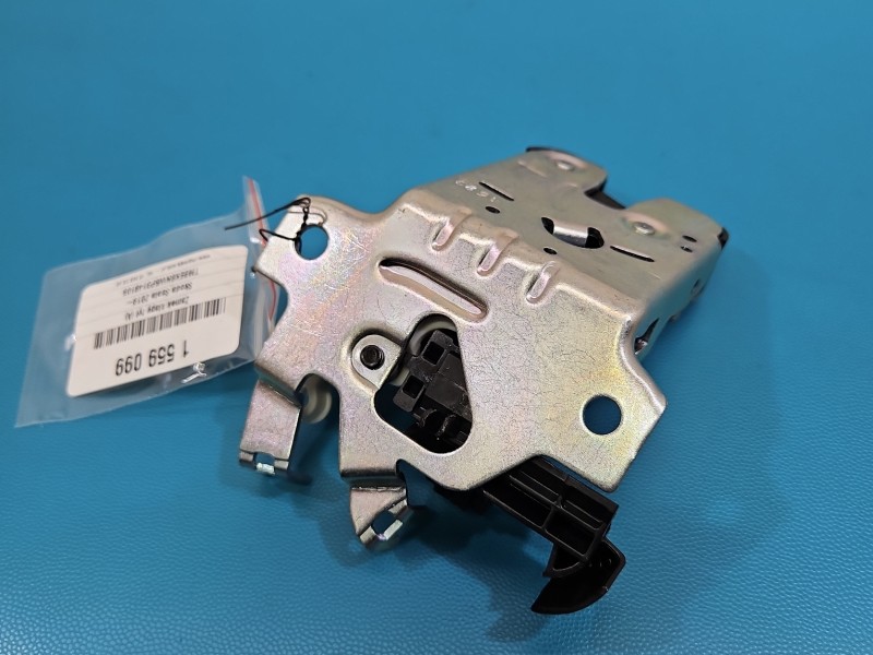 Zamek klapy tył 654827505 Skoda Scala 2019- HB Europejska, 4piny