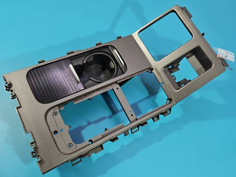 Uchwyt na napoje kubek CUP HOLDER Land Range Rover III L322 01-12