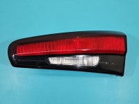 Lampa tył prawa Producent części: FIAT, KLAPY BAGAŻNIKA Z LISTWĄ ŻARÓWKOWĄ / KOMBI - HATCHBACK Fiat Tipo II 15- kombi