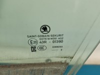 Szyba drzwi przód lewa Skoda Scala 2019- HB