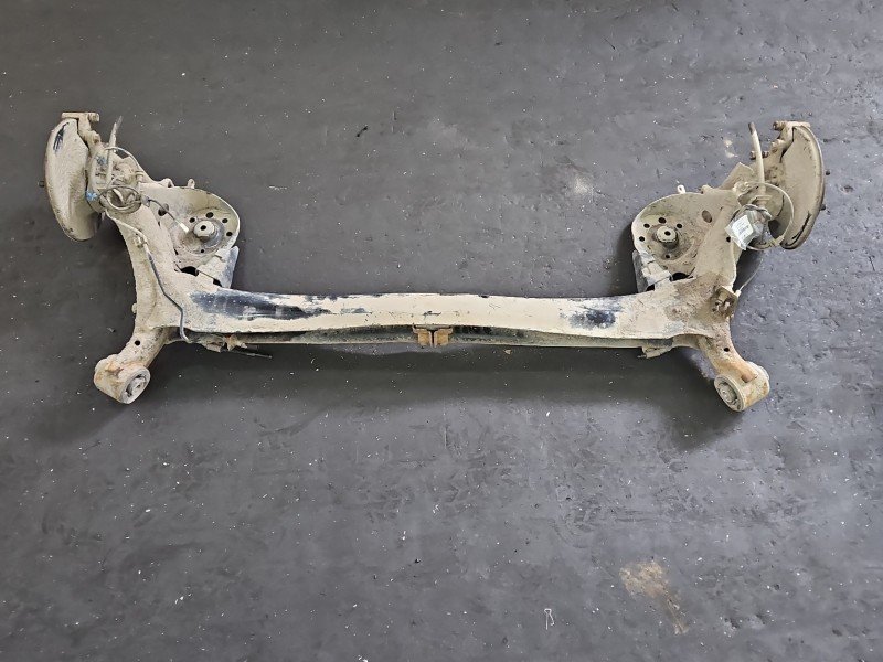 Tylna belka oś tył Honda Jazz III 1.2 16V Tylna belka oś tył Honda Jazz III 1.2 16V