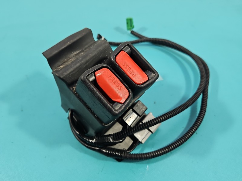 Pas bezpieczeństwa tył środkowy TOYOTA, Europejska, zapinka środkowa Toyota Rav4 V