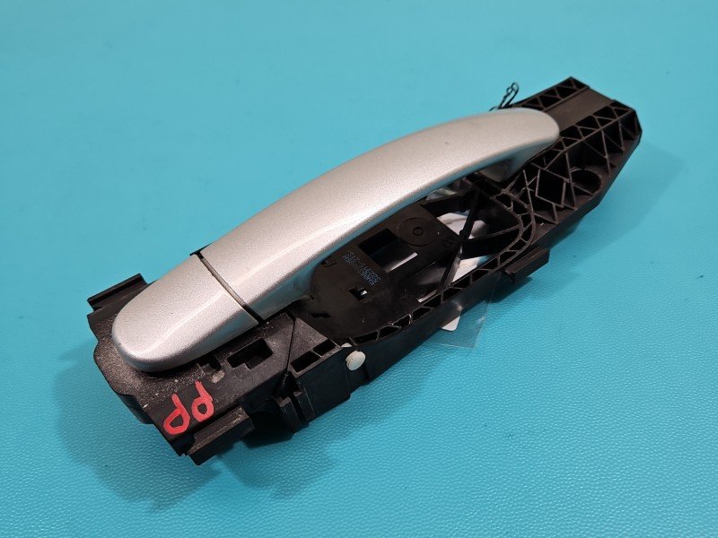 Klamka przód prawa zewnętrzna Skoda Citigo 11-19 5N0839885H Klamka przód prawa zewnętrzna Skoda Citigo 11-19 5N0839885H