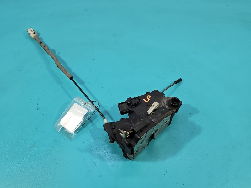 Zamek przód lewy Bmw e46 EUROPA Producent części: BMW, 7 PIN