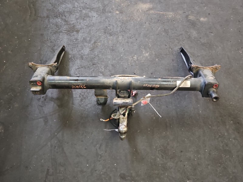 Hak holowniczy Mercedes ML W164