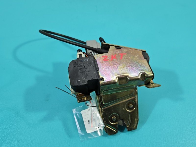 Zamek klapy tył 8652398 Volvo S60 I sedan Zamek klapy tył 8652398 Volvo S60 I sedan