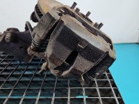 Zacisk przód lewy Toyota Rav4 IV 2.0 D4D