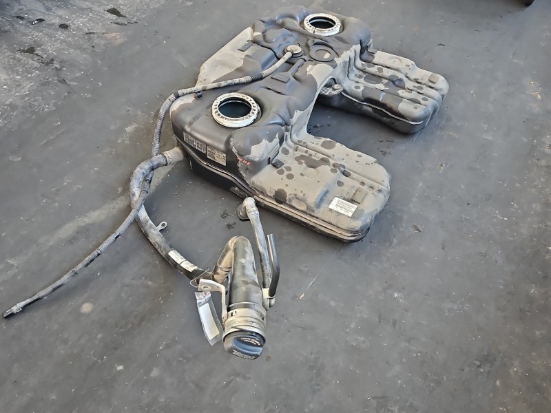 Zbiornik paliwa bak BMW X6 E71 3.0d