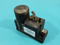 Pompka centralnego zamka Audi A4 B5 4A0862257A Producent części: Audi, Europejska