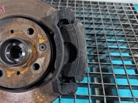 Zacisk przód prawy Toyota Aygo 05-14 1.0 12V