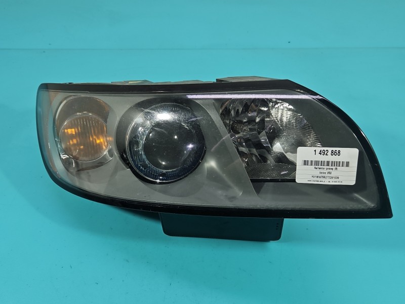 Reflektor prawy lampa przód Volvo V50 S40 II EUROPA
