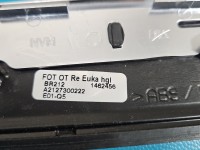 Listwa dekor deski Mercedes W212 A2127200722, A2127300222, A2126801207 odklejona listwa przy kratce środkowej,11 elementów