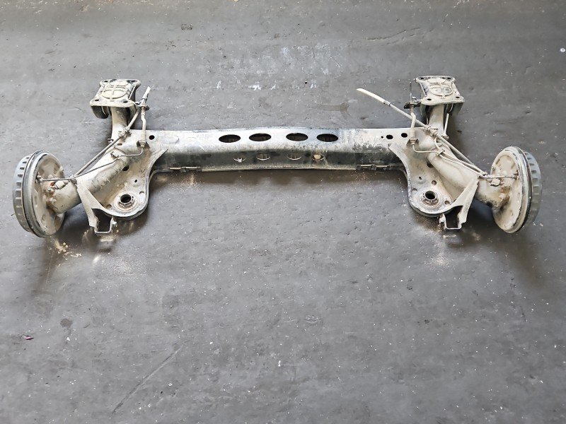 Tylna belka oś tył Seat Ibiza V KJ 6F 1.0 TSI Tylna belka oś tył Seat Ibiza V KJ 6F 1.0 TSI
